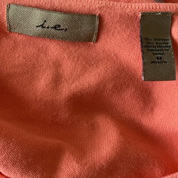 SALE🖤 Peach Sweater - Picture 3 of 3
